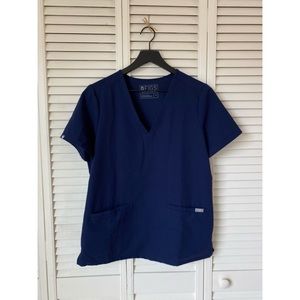 FIGS Casma Three-Pocket Scrub Top